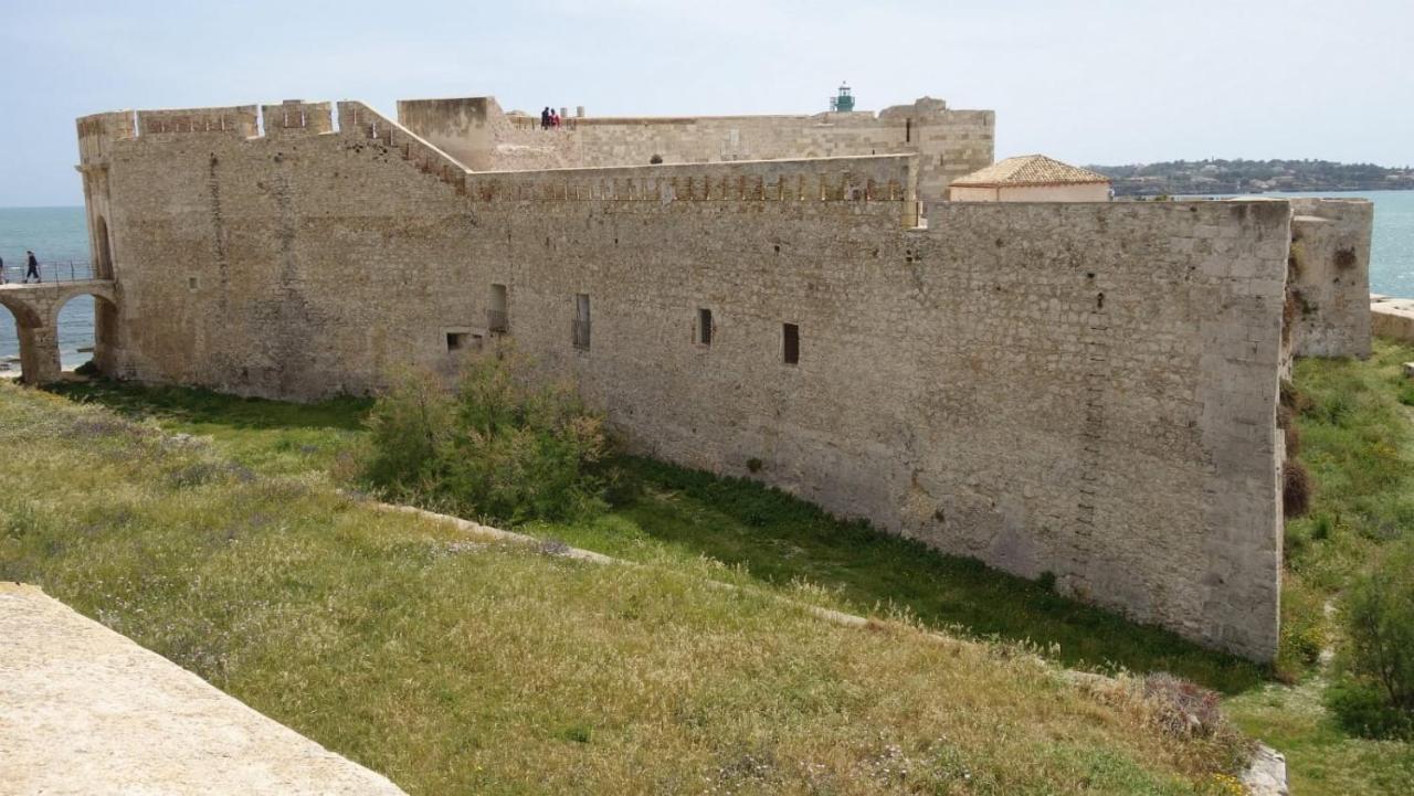Вилла La Casa Al Castello Maniace Сиракузы Экстерьер фото